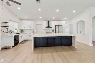 351 W AMOROSO Drive, Gilbert, AZ 85233