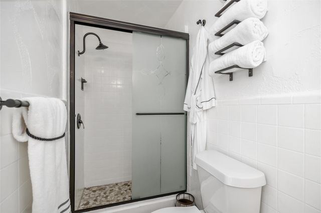 17416 Sleepy Hollow DR, Lago Vista, TX 78645