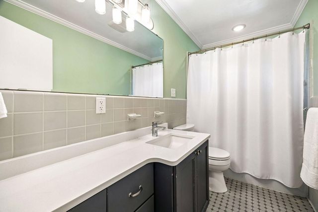 3945 Xerxes Avenue S, Minneapolis, MN 55410