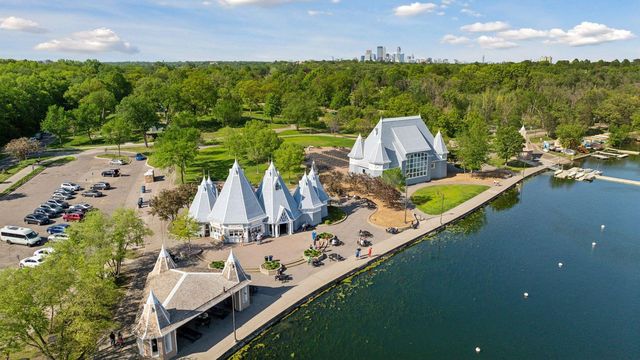 3945 Xerxes Avenue S, Minneapolis, MN 55410