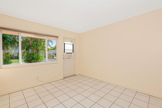2581 NE 11TH CT, Pompano Beach, FL 33062