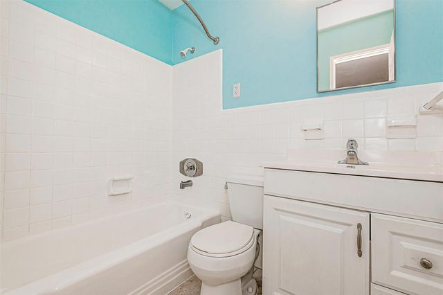 2581 NE 11TH CT, Pompano Beach, FL 33062