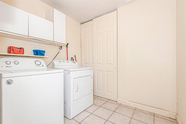 2581 NE 11TH CT, Pompano Beach, FL 33062