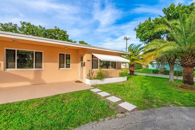 2581 NE 11TH CT, Pompano Beach, FL 33062