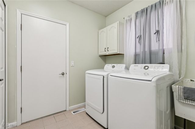 20393 Wildwood Lane, Strongsville, OH 44149