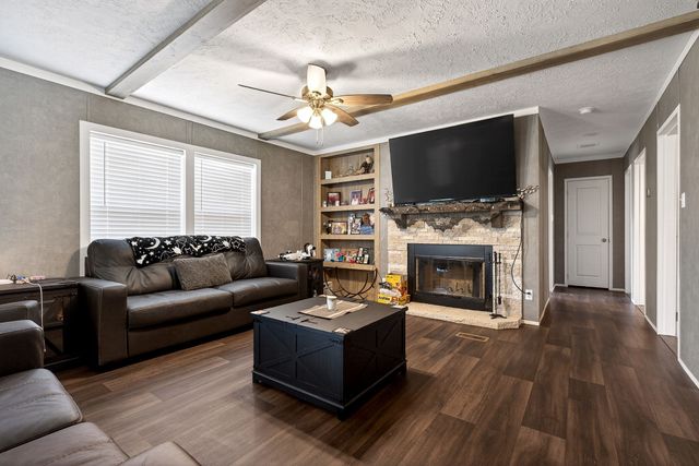 145 Two Hawks Ln, Hilham, TN 38568