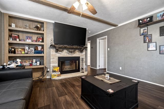 145 Two Hawks Ln, Hilham, TN 38568