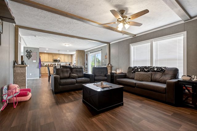 145 Two Hawks Ln, Hilham, TN 38568