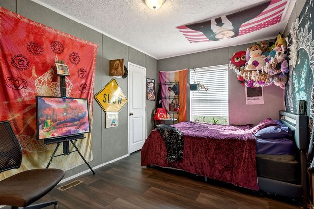 145 Two Hawks Ln, Hilham, TN 38568