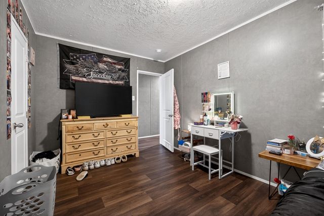 145 Two Hawks Ln, Hilham, TN 38568