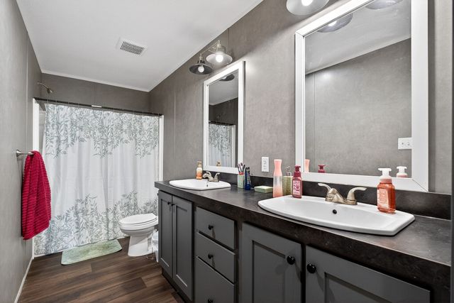 145 Two Hawks Ln, Hilham, TN 38568