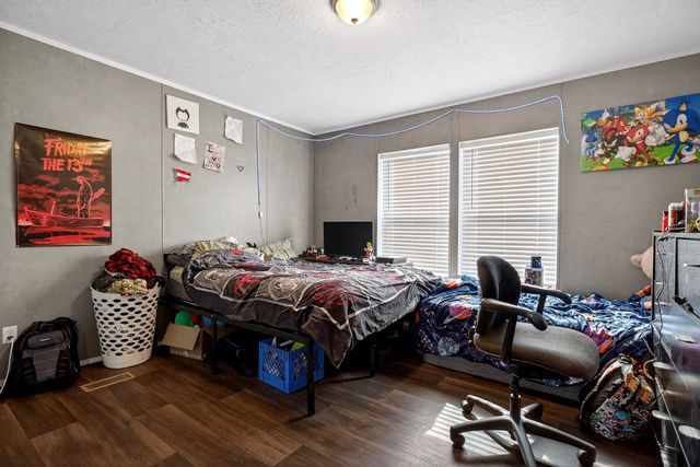 145 Two Hawks Ln, Hilham, TN 38568