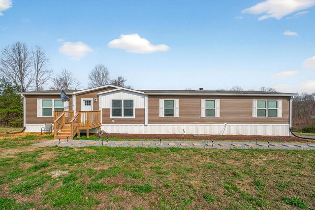 145 Two Hawks Ln, Hilham, TN 38568