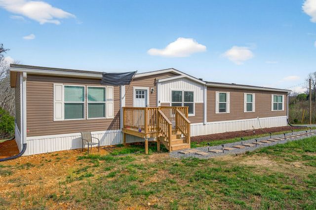 145 Two Hawks Ln, Hilham, TN 38568