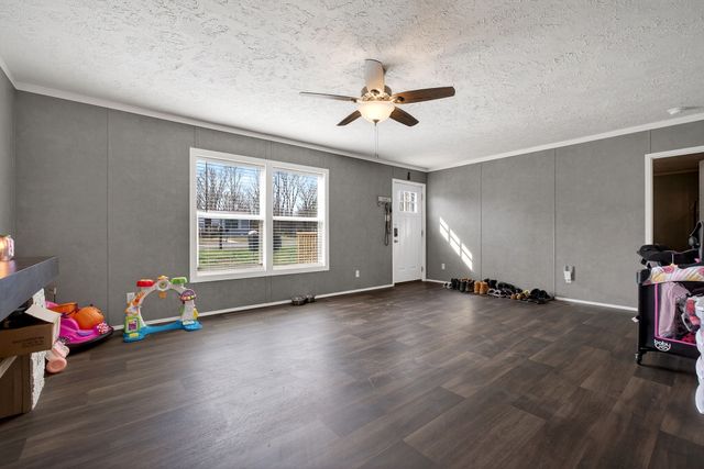 145 Two Hawks Ln, Hilham, TN 38568