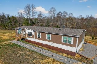 145 Two Hawks Ln, Hilham, TN 38568