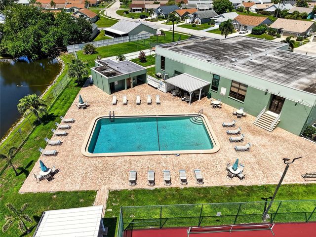 3886 40TH AVENUE W, Bradenton, FL 34205