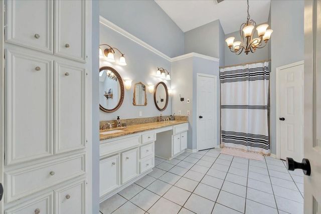 15402 Willow Shores Drive, Houston, TX 77062