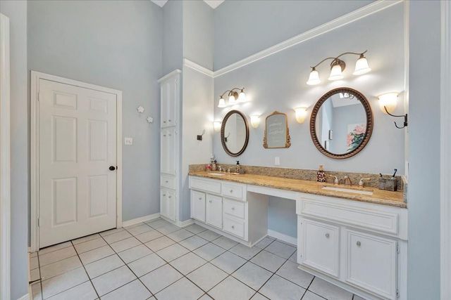 15402 Willow Shores Drive, Houston, TX 77062