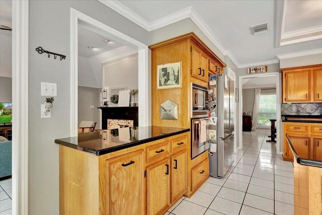 15402 Willow Shores Drive, Houston, TX 77062