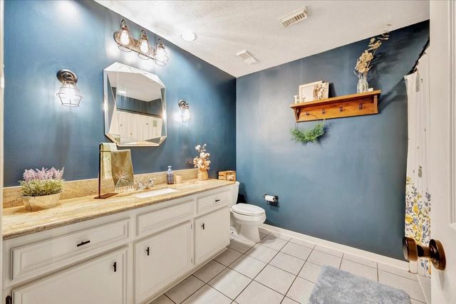 15402 Willow Shores Drive, Houston, TX 77062
