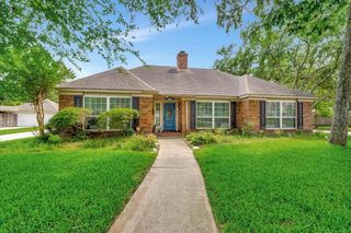 15402 Willow Shores Drive, Houston, TX 77062