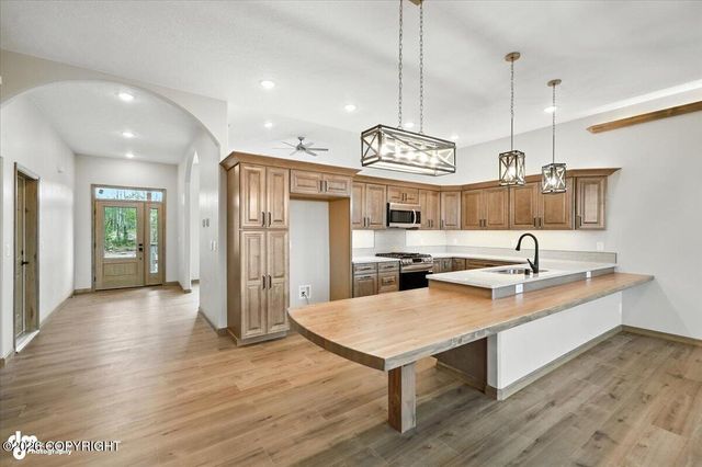 1557 S Birch Lake Drive, Big Lake, AK 99652