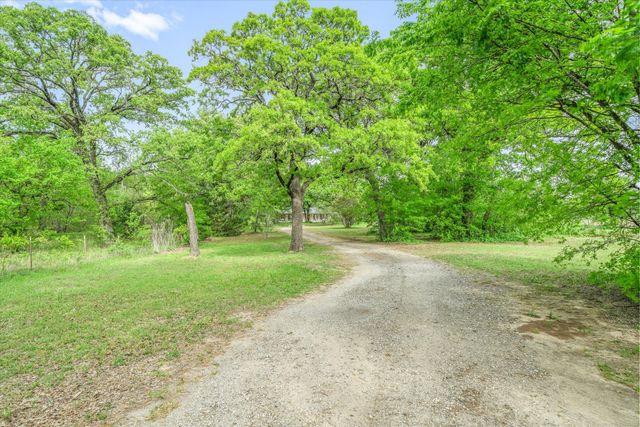 350 Vz County Road 3509, Edgewood, TX 75117