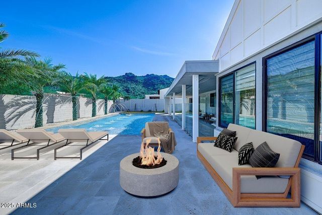 9407 S 13TH Way, Phoenix, AZ 85042