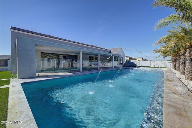 9407 S 13TH Way, Phoenix, AZ 85042