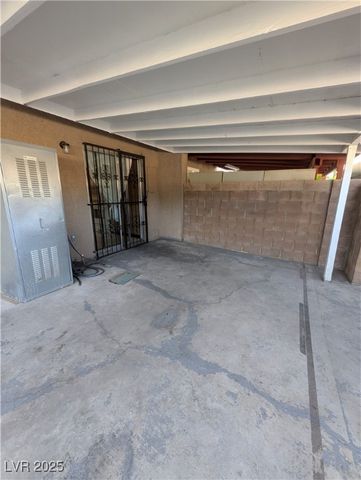 4252 Rollingstone Drive, Las Vegas, NV 89103