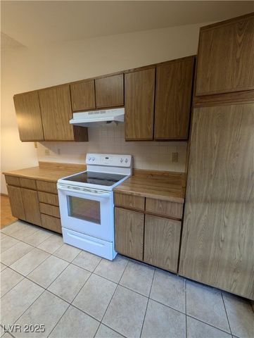 4252 Rollingstone Drive, Las Vegas, NV 89103