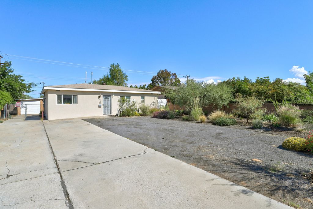 5001 COMANCHE Road NE, Albuquerque, NM 87110