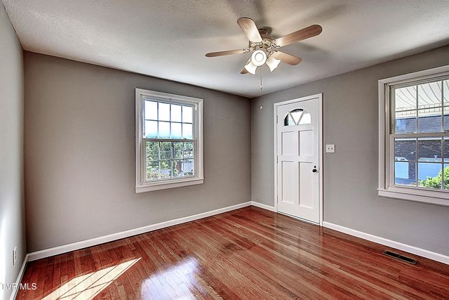 433 Division Street, Elizabethton, TN 37643