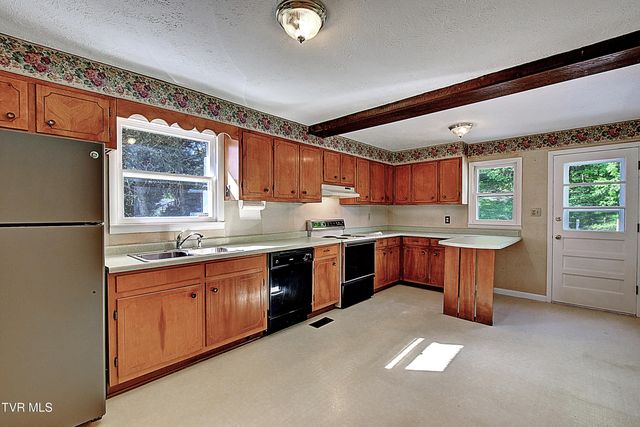 433 Division Street, Elizabethton, TN 37643