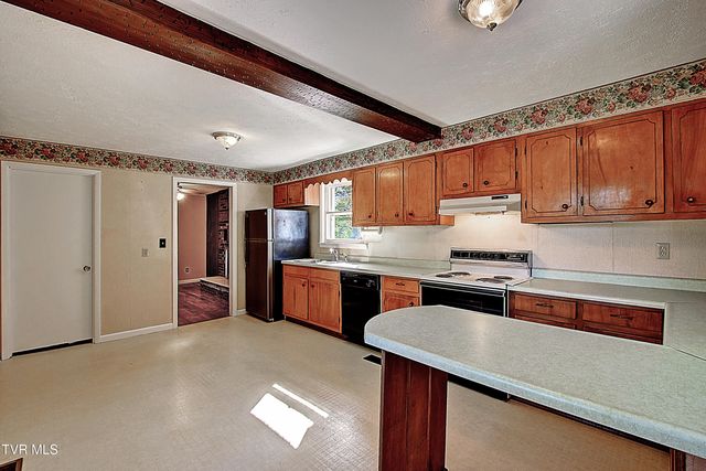 433 Division Street, Elizabethton, TN 37643