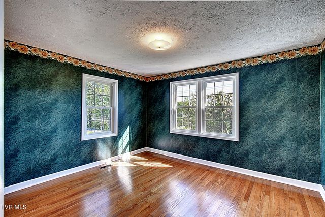 433 Division Street, Elizabethton, TN 37643