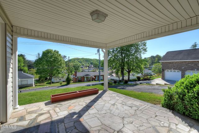 433 Division Street, Elizabethton, TN 37643