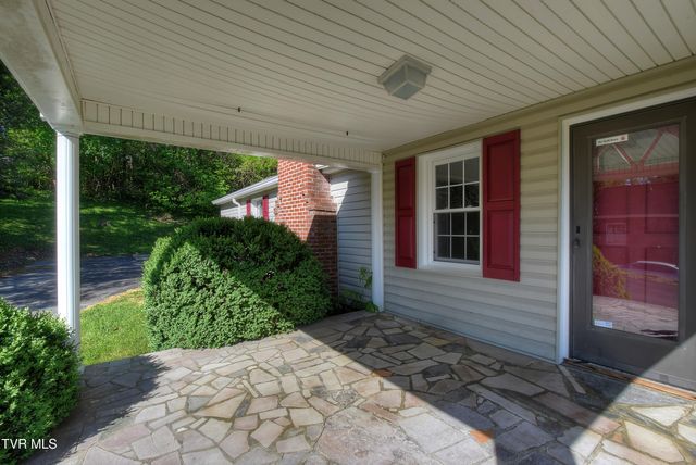 433 Division Street, Elizabethton, TN 37643