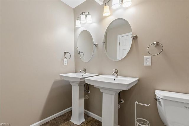 201 Chinquapin Orch, Yorktown, VA 23693