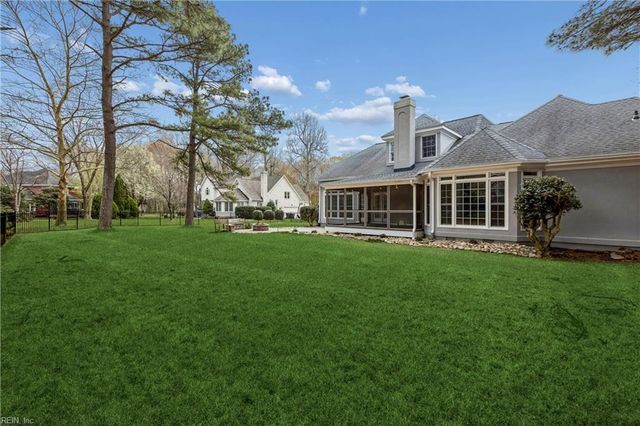 201 Chinquapin Orch, Yorktown, VA 23693