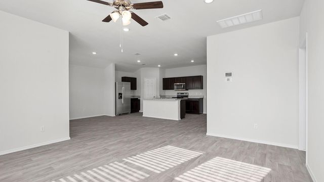 1206 Iron Horse DR, Killeen, TX 76549