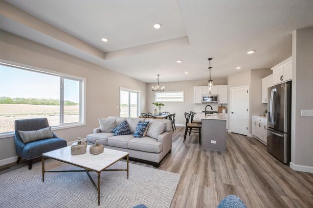 8660 Edmonson Way NE, Monticello, MN 55362