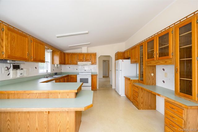 7139 Route 9, Rhinebeck, NY 12572
