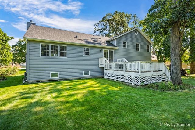 6N110 Medinah Road, Medinah, IL 60157