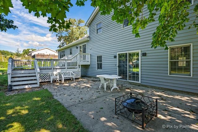 6N110 Medinah Road, Medinah, IL 60157