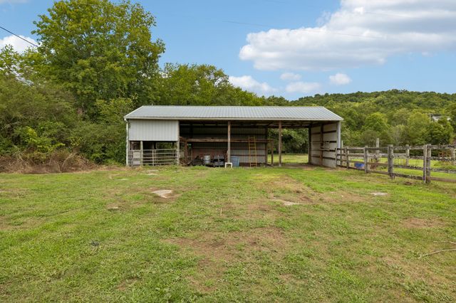 177 Spurlock Ln & 157 Spurlock Ln, Hickman, TN 38567