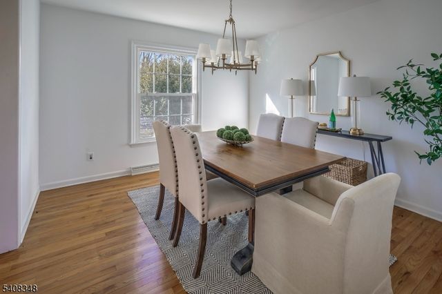 26 Cloverhill Dr, Califon Boro, NJ 07830