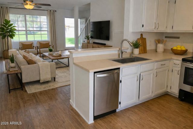 1961 N HARTFORD Street N 1023, Chandler, AZ 85225