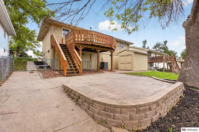 5005 S 90th Street, Omaha, NE 68127